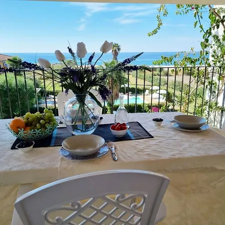 Апартаменты In Cutro Mit Kleiner Terrasse